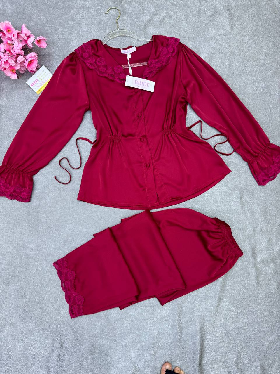 C.Ensemble de pyjama en satin