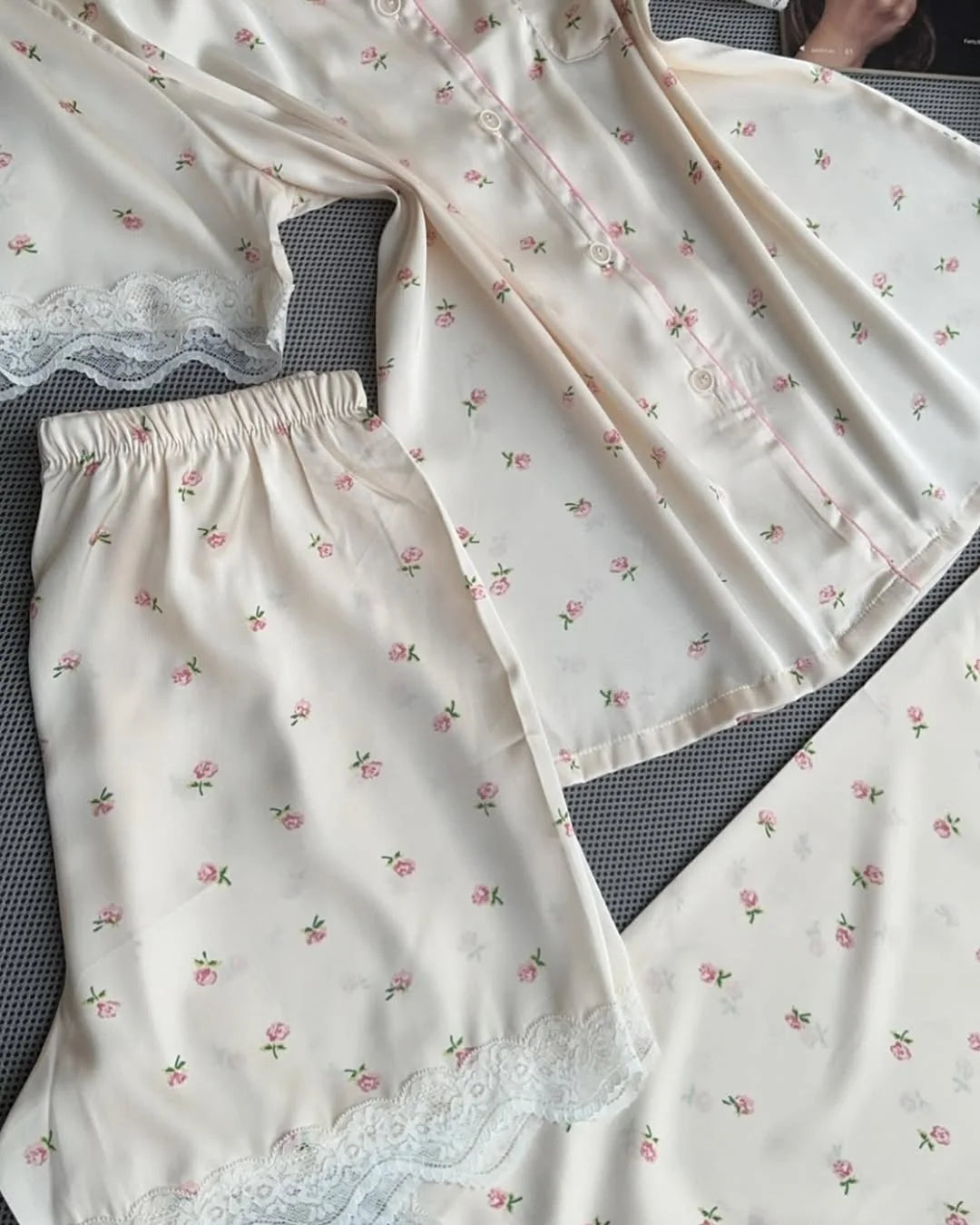 B.pyjama